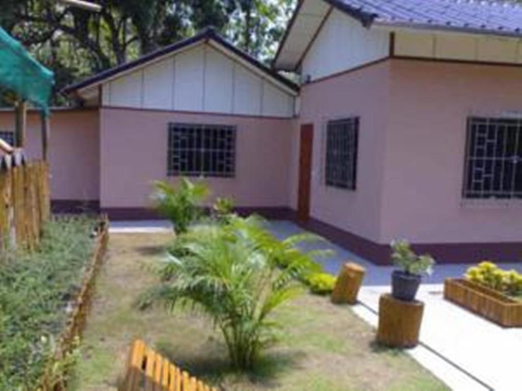 Home Stay Stc Bed And Breakfast Удонтхані Номер фото