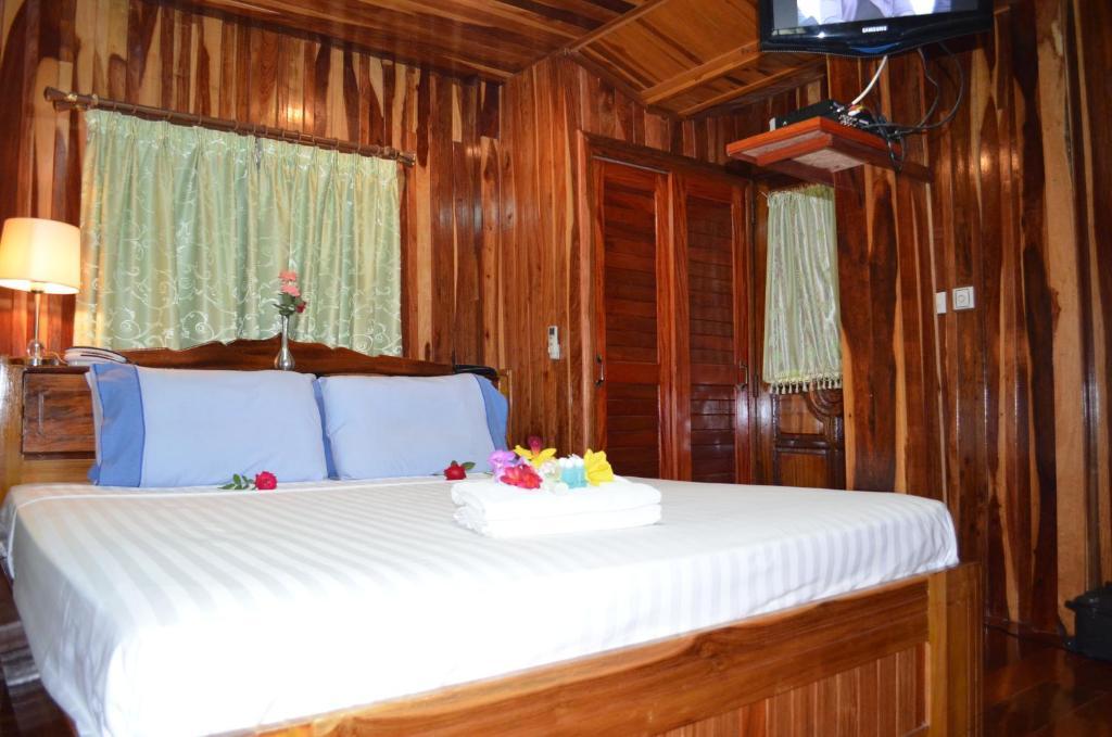 Home Stay Stc Bed And Breakfast Удонтхані Номер фото