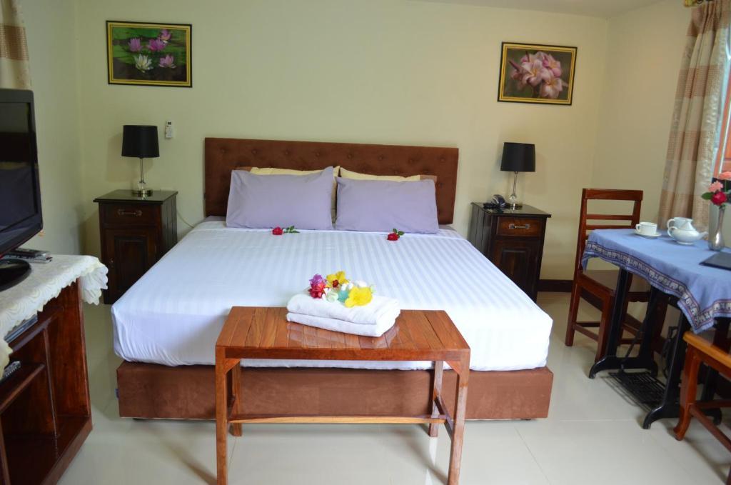 Home Stay Stc Bed And Breakfast Удонтхані Номер фото